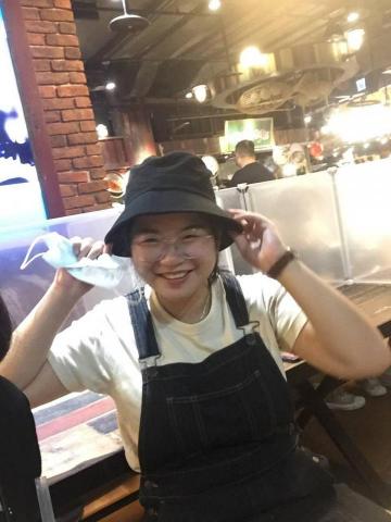 提供板橋宵夜服務的專家許佳蓉