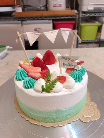 施柔伊 - 生日蛋糕製作（附刀盤）