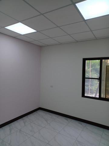 港口工程行 - 翻修後房間