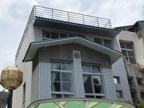 鼎濬 - 三明治琉璃瓦照型雨遮