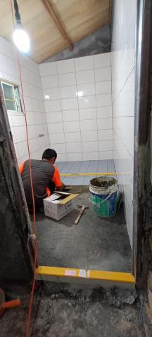 李進福 - 浴室翻新貼磚工程