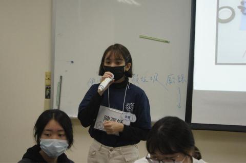 陳亭妤 - 帶領活動課程教學