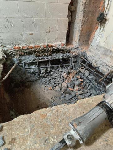 品瀚拆除工程 - 警察大學結構補強地樑貫穿