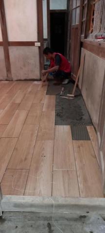 李進福 - 木紋磚