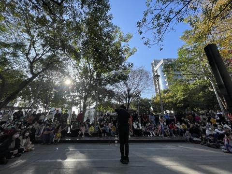 為何扯鈴工作室 - 