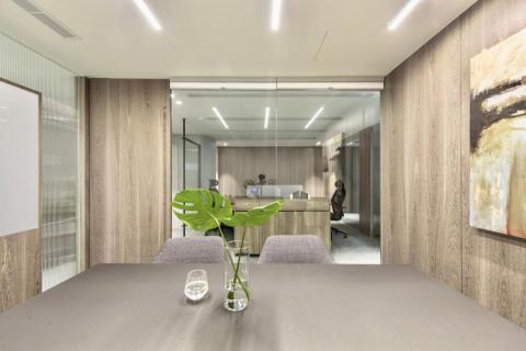 李牧宸律師 - 法律事務所會議室