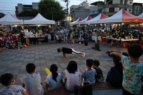 為何扯鈴工作室 - 