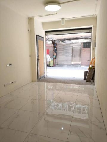 三珈工程有限公司 - 60x60地磚鋪設