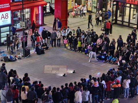 為何扯鈴工作室 - 