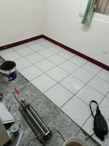 大台中居家修改小工程 - 房間40乘40地磚 大台中居家修改小工程 - 房間40乘40地磚