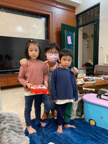 范楀媃 - 4歲妹妹及2歲弟弟~