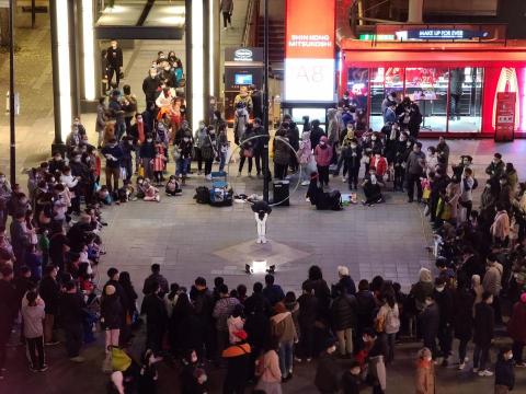 為何扯鈴工作室 - 