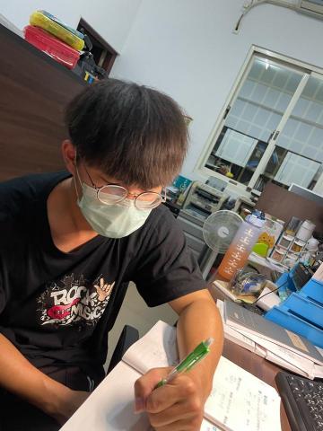 王垣升 - 教學中