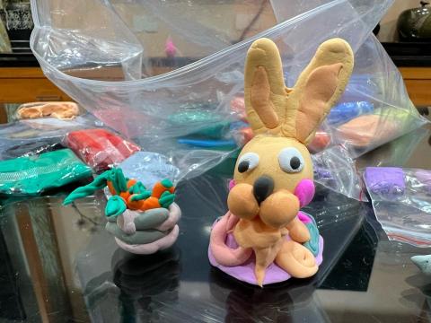 薛存妤 - 可愛跳跳兔