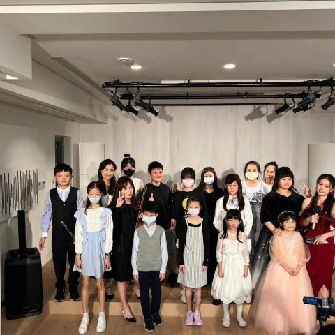 Flutella Music｜張老師 碩士長笛課・線上/新莊 - 學生聯合音樂會