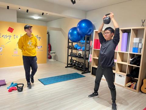 Easy Fit 運動營養空間 - 基礎肌力