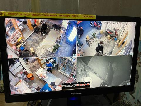 宏睿工作室 - 安裝 4port DVR主機 宏睿工作室 - 安裝 4port DVR主機