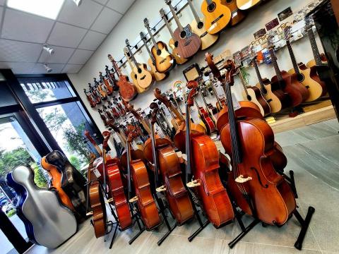 美第奇樂器 - 台中數量款式齊全的提琴展售中心，我們也是專業的提琴維修專業門市，能快速解決您提琴購買與修復問題，歡迎您的洽詢!