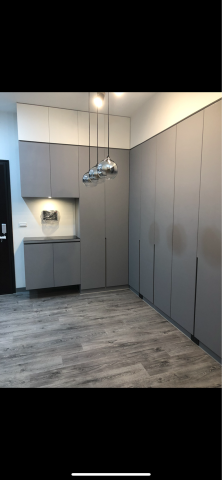 林威誌 - 五股L型木工櫃