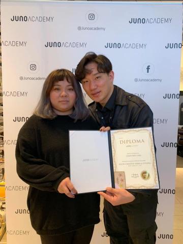 陳韋伶 - 這是三年前去韓國進修得到的畢業證書