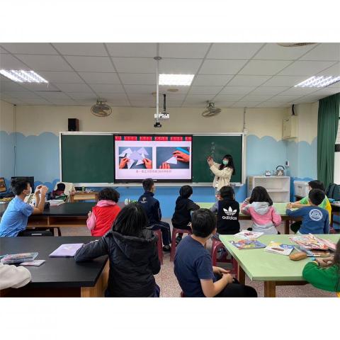 周芮米 - 永齡希望小學-聖誕課程