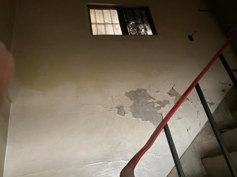 Dr木實木維修油漆工程 - 居家油漆工程before 壁癌、整新