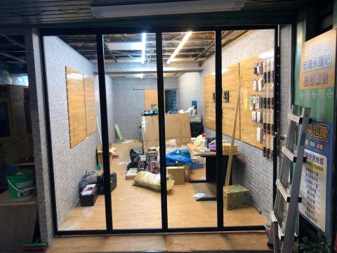 旭日企業 -  店面可收式折門門面 旭日企業 -  店面可收式折門門面