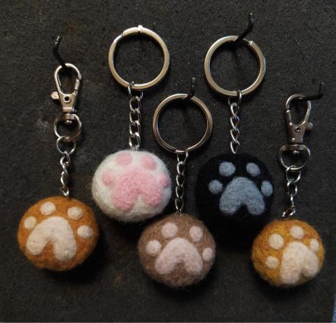 陳映君 - 羊毛氈-貓掌吊飾