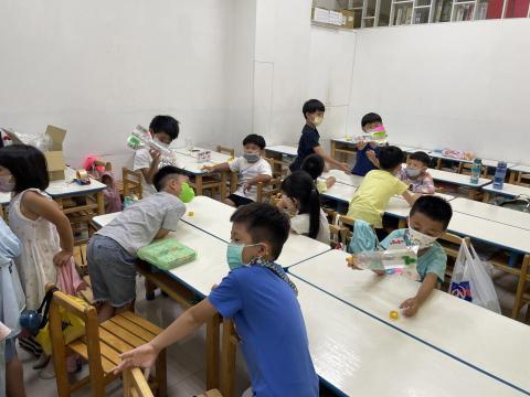 綺綺老師 - 安親營隊-製作水火箭