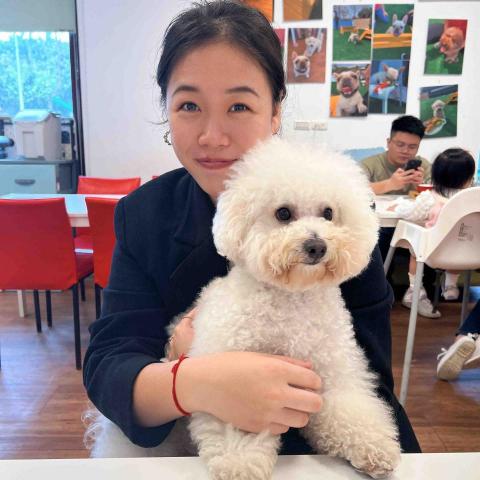 提供刮痧儀服務的專家蔡令儀