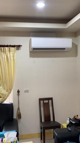 翔榮空調工程行 - 窗型拆除，木頭封板，分離式安裝