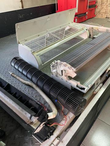 陳義中 - 分離式冷氣拆解保養