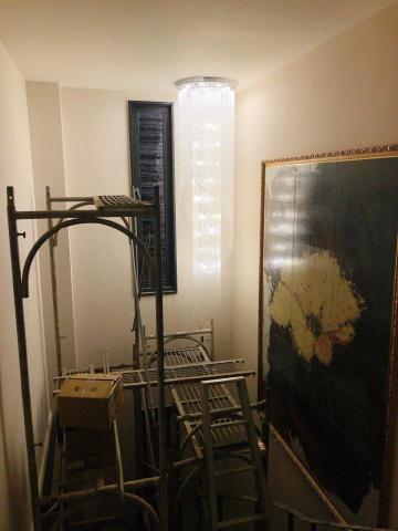 王煥緒 -  樓梯間水晶吊燈