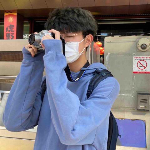 提供羽球規則服務的專家潘昱翔