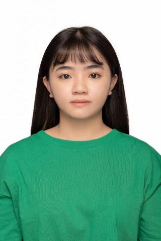 提供接送機服務的專家施姵伃