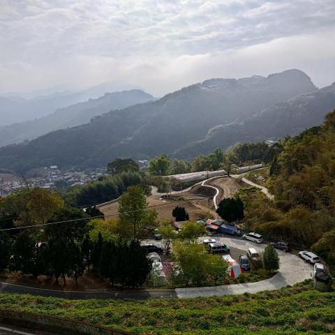 陳建文 - 電腦壞了嗎？
看看大自然，總有晴天的時候