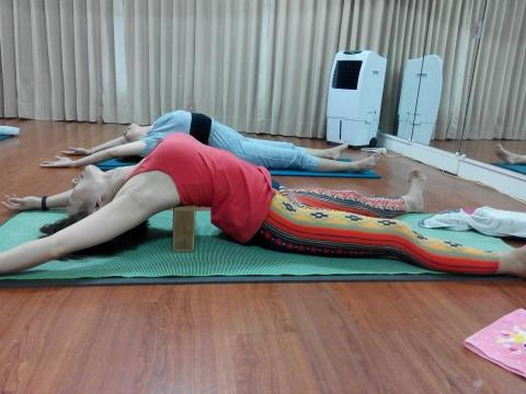 心夏(新能量瑜伽) - 瑜伽磚