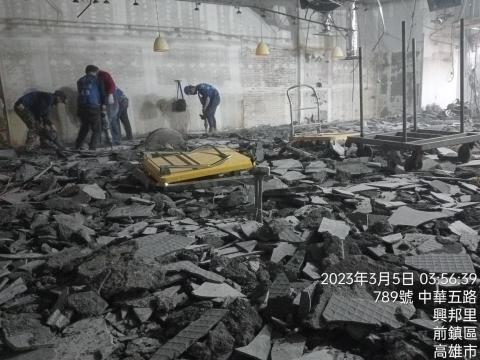 鴻升工程 - 統一夢時代B1櫃位地坪打除 鴻升工程 - 統一夢時代B1櫃位地坪打除