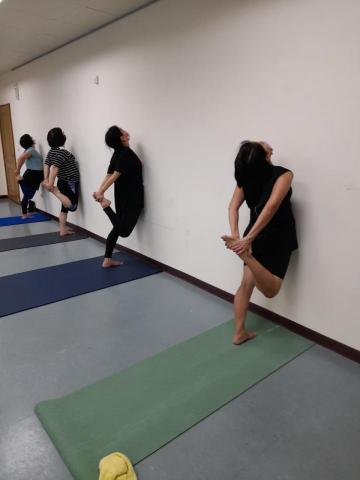 心夏(新能量瑜伽) - 牆瑜伽