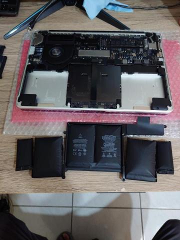 Mike's Tech  麥克鈦 - 更換 MacBook 電池 Mike's Tech  麥克鈦 - 更換 MacBook 電池