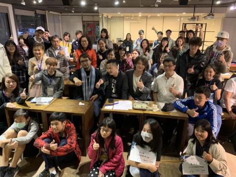 黃束靜 - 2019「UTS全球音樂創作營」高雄場協辦(飛兒FIR樂團阿沁主講) 黃束靜 - 2019「UTS全球音樂創作營」高雄場協辦(飛兒FIR樂團阿沁主講)