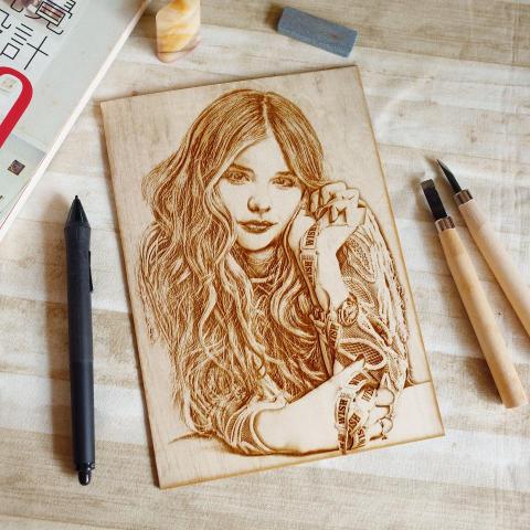 魚悅設計 - 影像雕刻-椴木