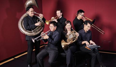 鐘崇豪 - 擁有豐富的演出經歷與舞台經驗