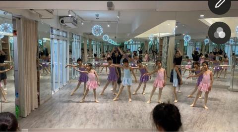 Lenna C - Ballet class  Lenna C - Ballet class