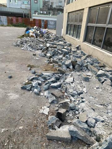 文匠拆除工程 - 人行道打除