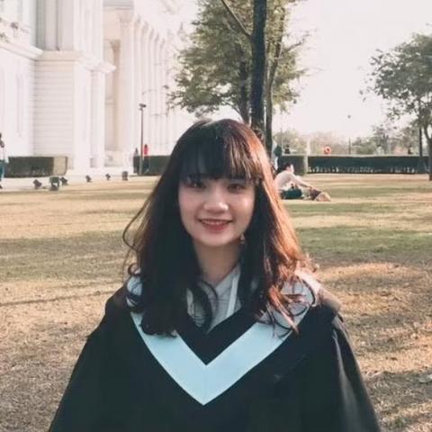 提供筆電ptt服務的專家黃荷舒