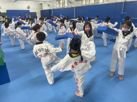 陳煜衡 - 台中市忠孝國小跆拳道社團
