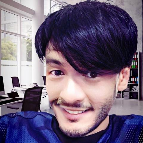 提供冷暖氣服務的專家A冷