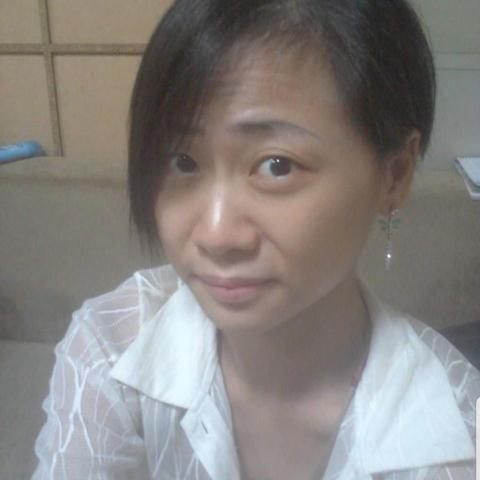 提供遛狗服務的專家peggy  chou