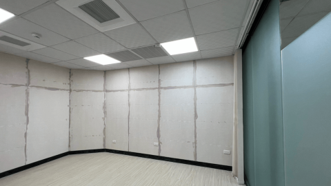 世鴻有限公司 - 